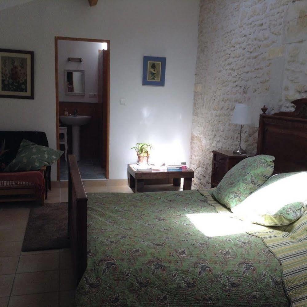 Gite Du Calme 3 Star Bed & Breakfast Cognac Cherac Exterior photo