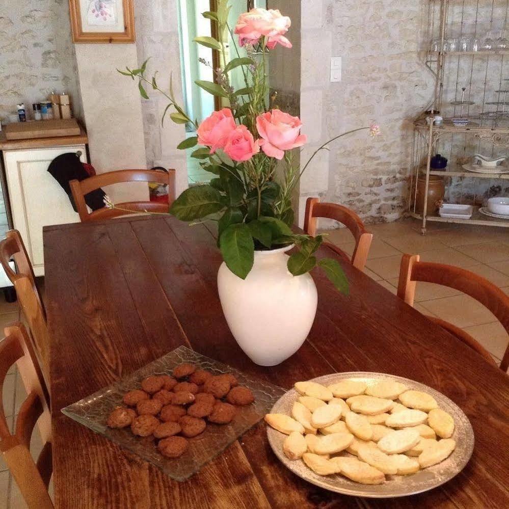 Gite Du Calme 3 Star Bed & Breakfast Cognac Cherac Exterior photo