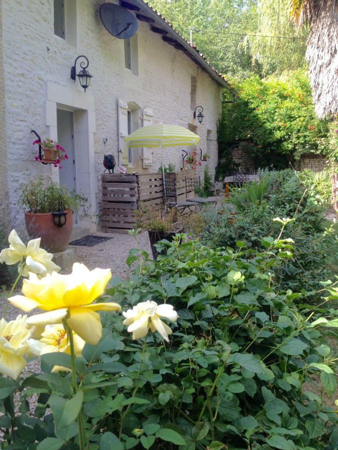 Gite Du Calme 3 Star Bed & Breakfast Cognac Cherac Exterior photo