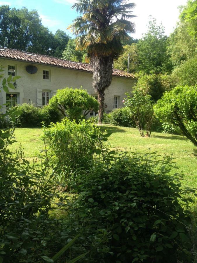 Gite Du Calme 3 Star Bed & Breakfast Cognac Cherac Exterior photo